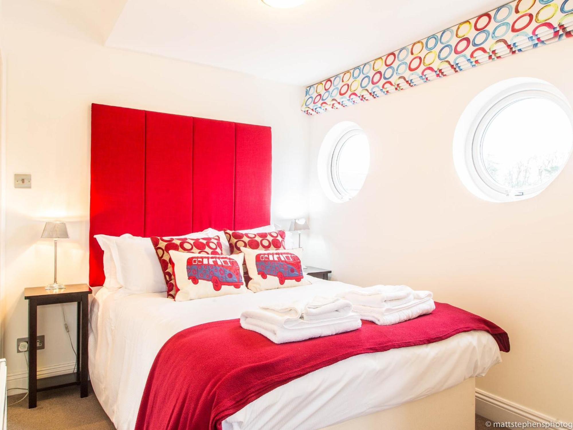 Alum Chine Beach House Apart-hotel 3*
